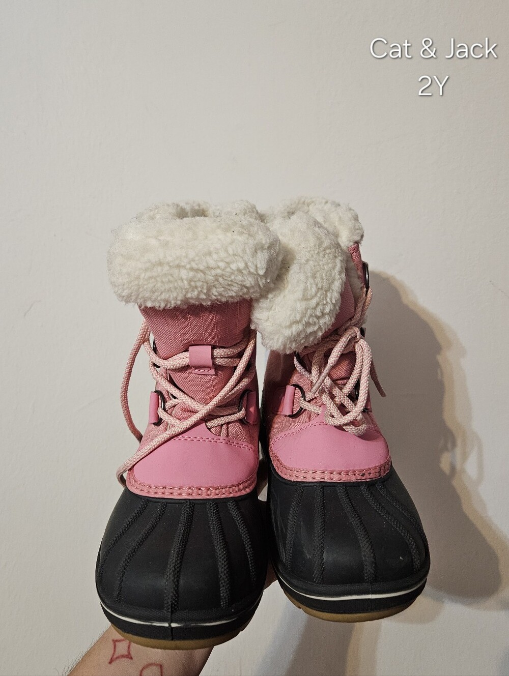 Kids winter snow duck boots Cat & jack insulated Size 2Y